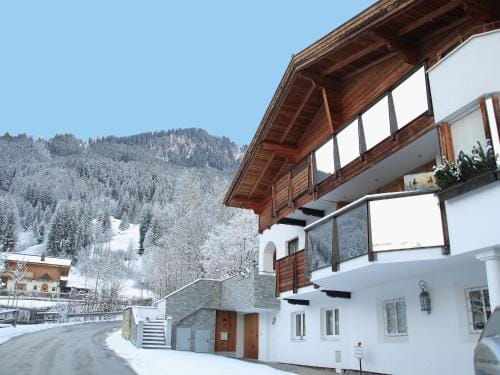 Apartment in Kitzbuhel near Ski Slopes Hotel in Kitzbuhel