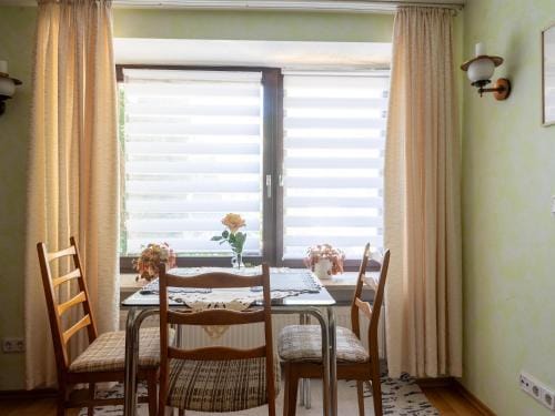Apartment in Wehlen with Garden, BBQ, Fireplace, Bicycles Hotel in Graach an der Mosel