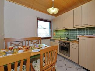 Moderne Ferienwohnung mit Garten in Eimelrod Hotel in Willingen