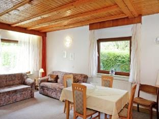 Apartment in Armsfeld mit Pool Hotel in Hesse
