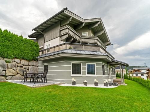 Apartment in Neukirchen near Ski Lift Hotel in Salzburgerland