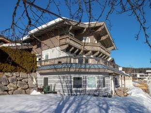 Apartment in Neukirchen near Ski Lift Hotel in Salzburgerland
