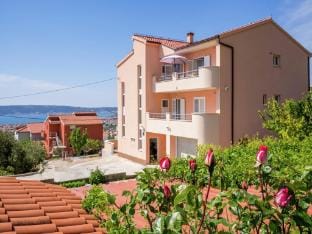 Sea-View Retreat, Kastel Hotel in Šibenik-Knin County, Croatia