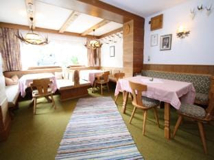 Apartment in Niedernsill near Zell am See Ski Area Hotel in Salzburgerland