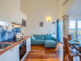 Villa on Murter with Pool and Sea View Hotel in Murter