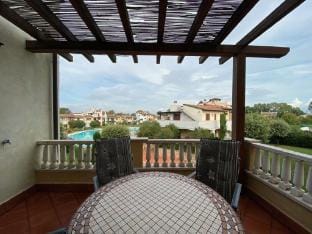 Resort Apartment w Pool Hotel in Lake Garda