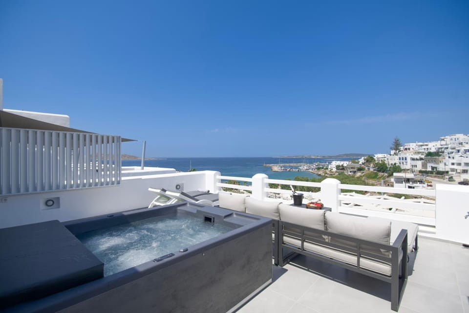 Alexandros Apartments Apartment hotel in Naousa