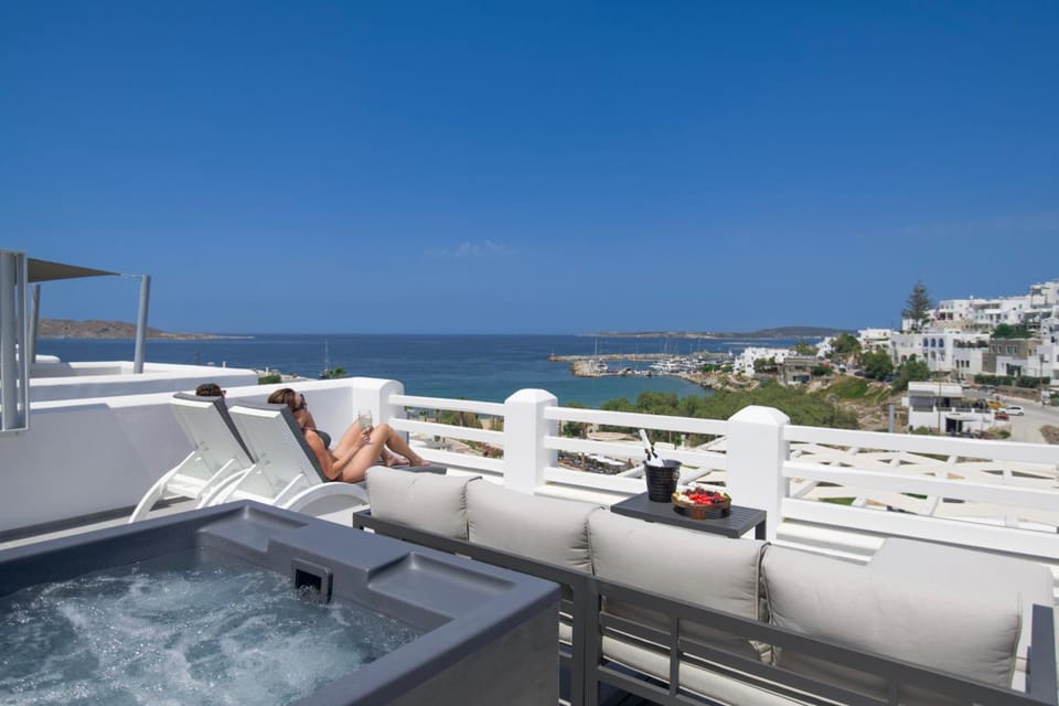 Alexandros Apartments Apartment hotel in Naousa