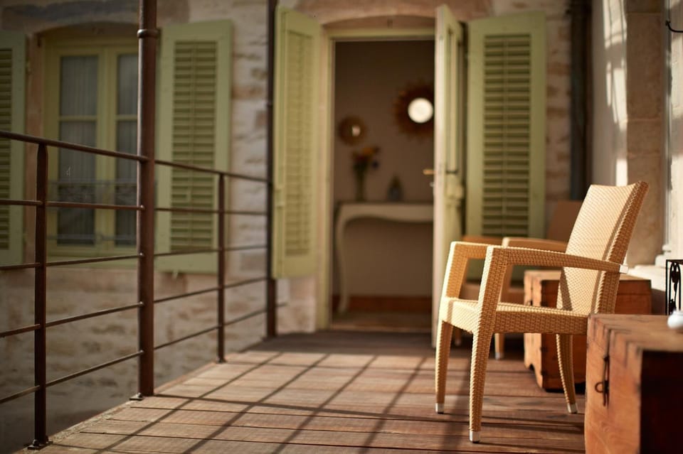 Le Clos Sainte-Marguerite Hotel in Beaune
