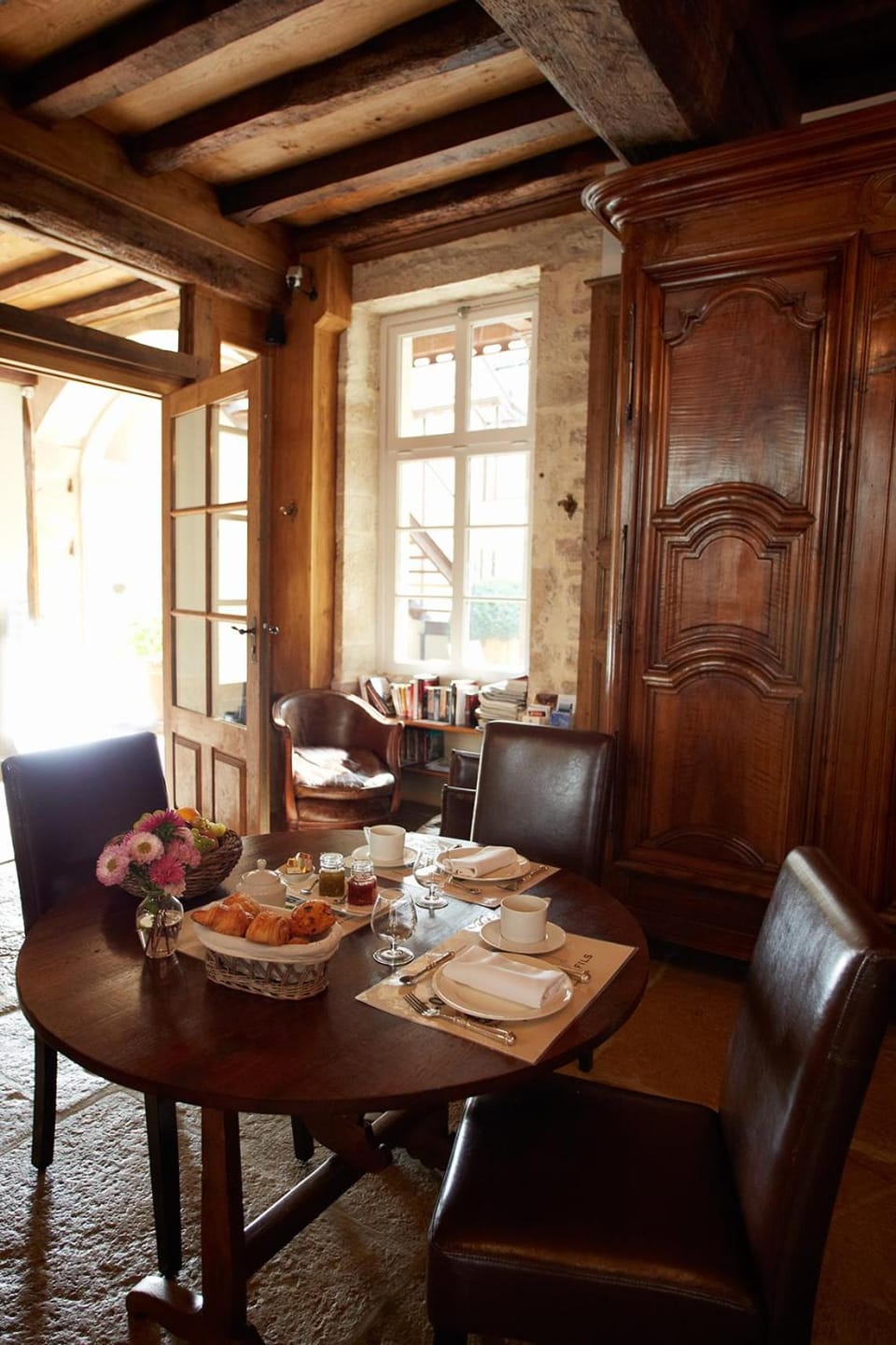 Le Clos Sainte-Marguerite Hotel in Beaune
