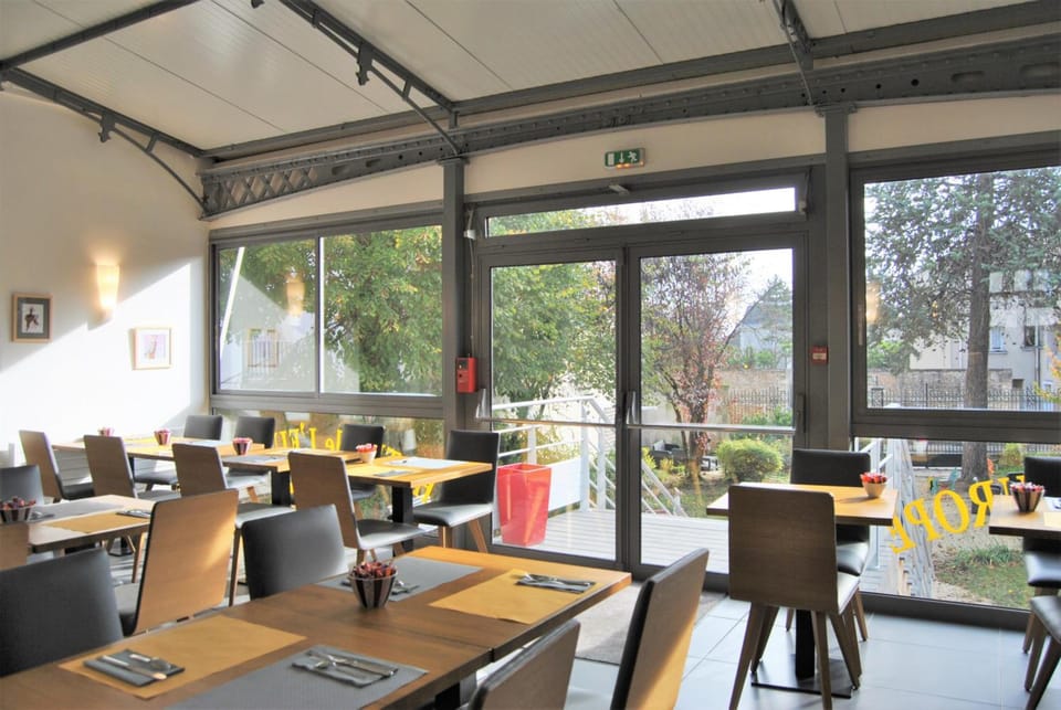 Logis Hotel de l'Europe Hotel in Poitiers
