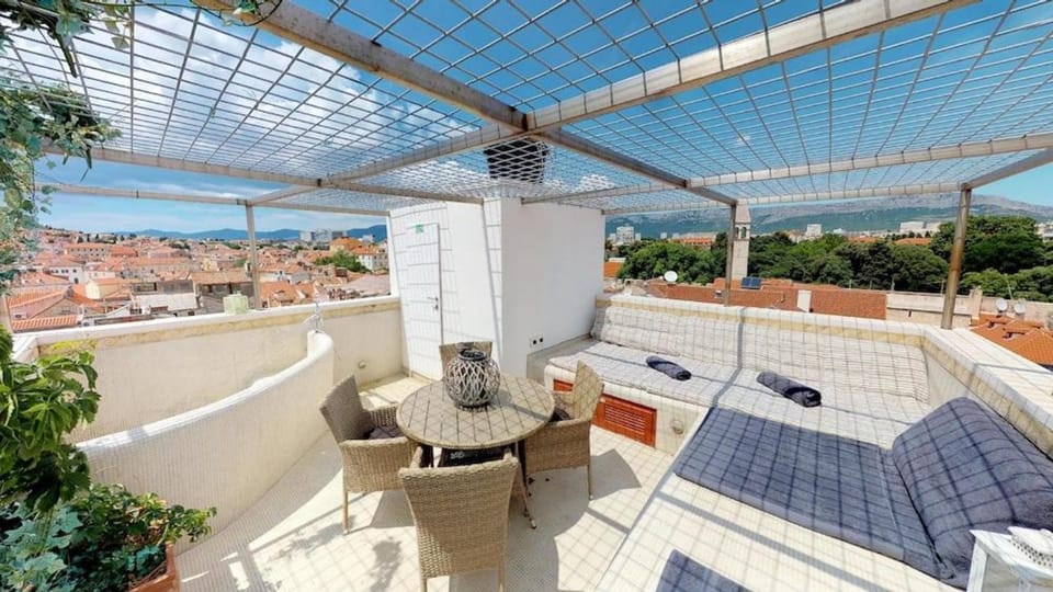 Riva Apartments Hotel in Split