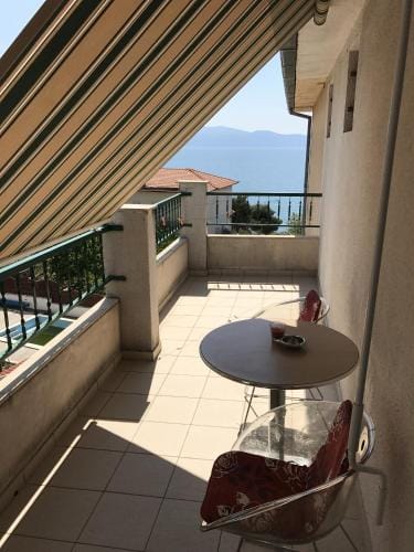 Apartments and rooms by the sea Gradac, Makarska - 13179 Hotel in Dubrovnik-Neretva County