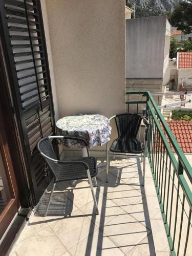 Apartments and rooms by the sea Gradac, Makarska - 13179 Hotel in Dubrovnik-Neretva County