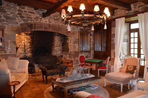 B&B Manoir de la Fabregues Hotel in Auvergne-Rhône-Alpes