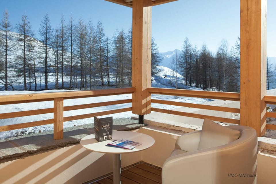 Residence Lagrange Vacances l'Alpenrose Apartment hotel in Huez