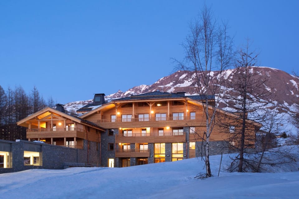 Lagrange Vacances l'Alpenrose Hotel in Huez