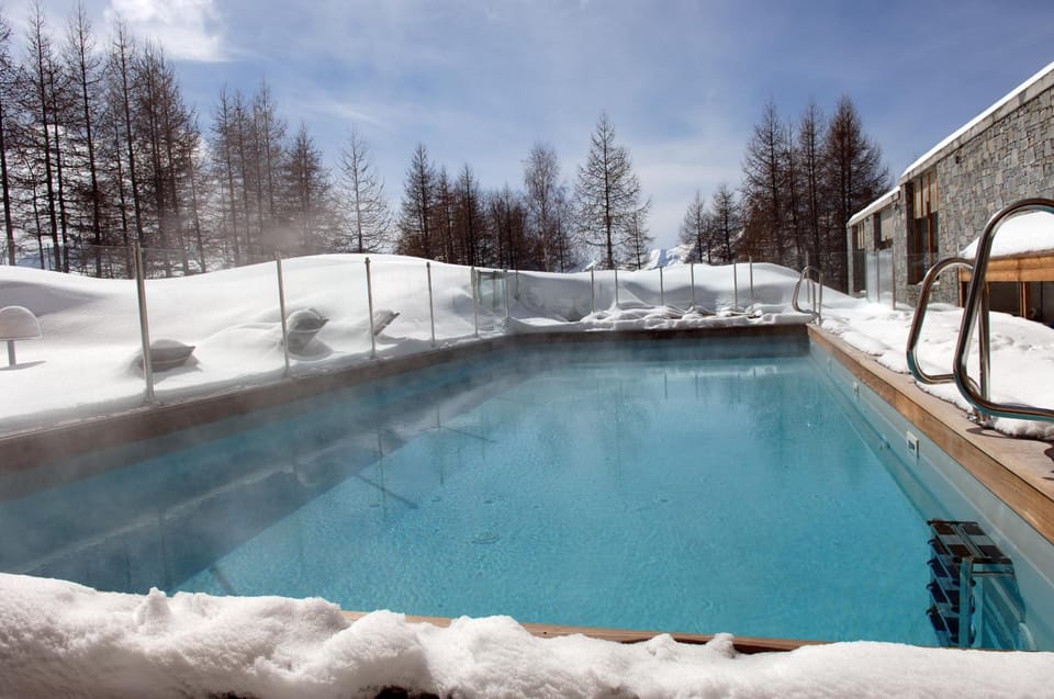 Lagrange Vacances l'Alpenrose Hotel in Huez