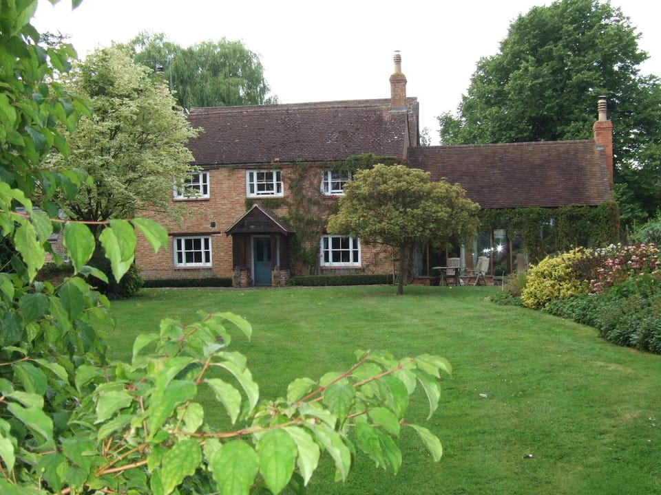 Lime Trees Farm Hotel in Cherwell District