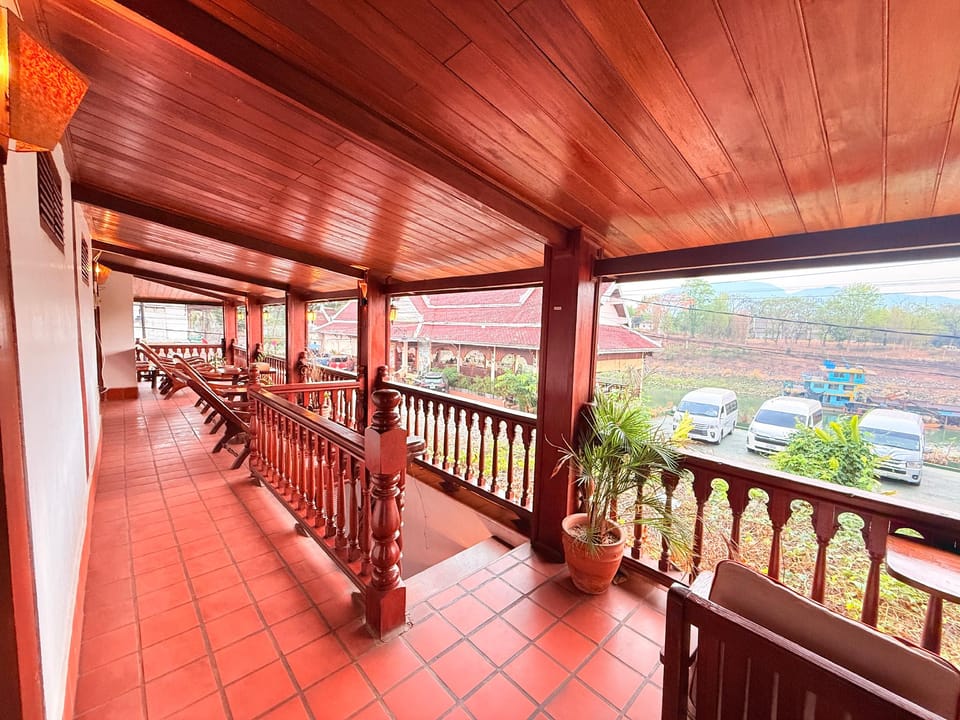 Villa Ouis NamKhan River View Hotel in Luang Prabang