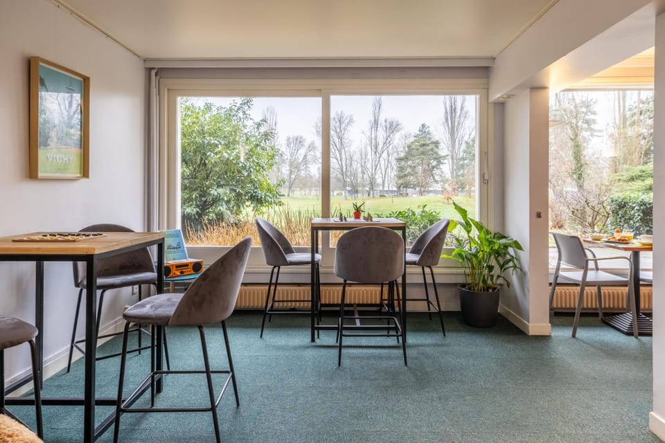 Brit Hotel Le Parc Vichy Hotel in Auvergne-Rhône-Alpes