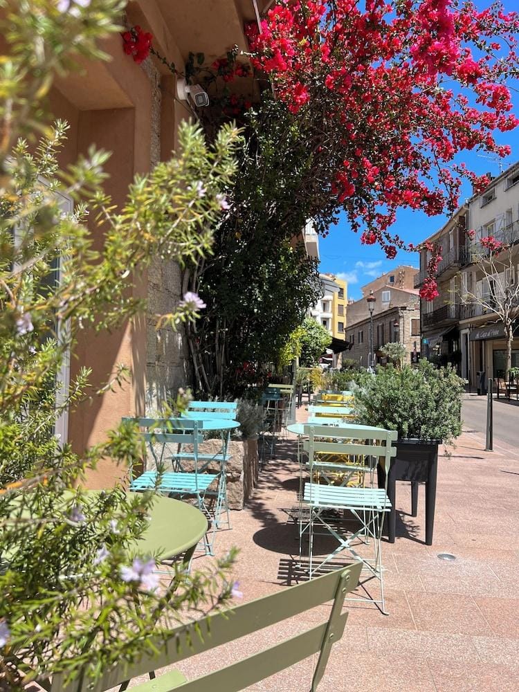 Holzer II Hotel in Porto-Vecchio