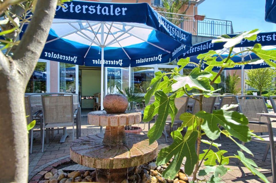 Gastehaus Mythos Hotel in Rust