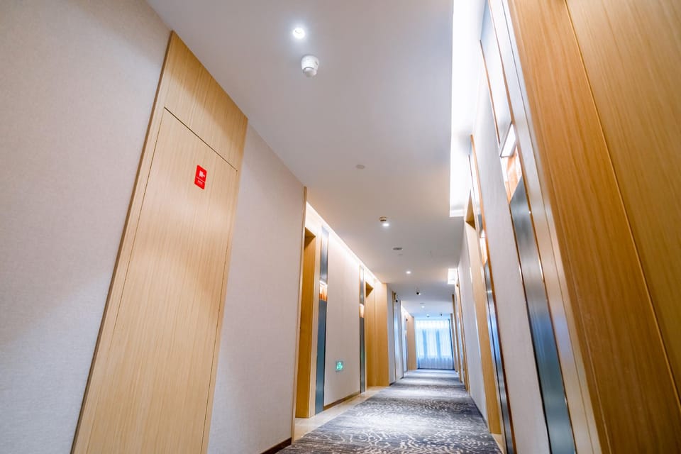 Chamjoy Hotel (Jiangshan City River East Avenue) Hotel in Zhejiang