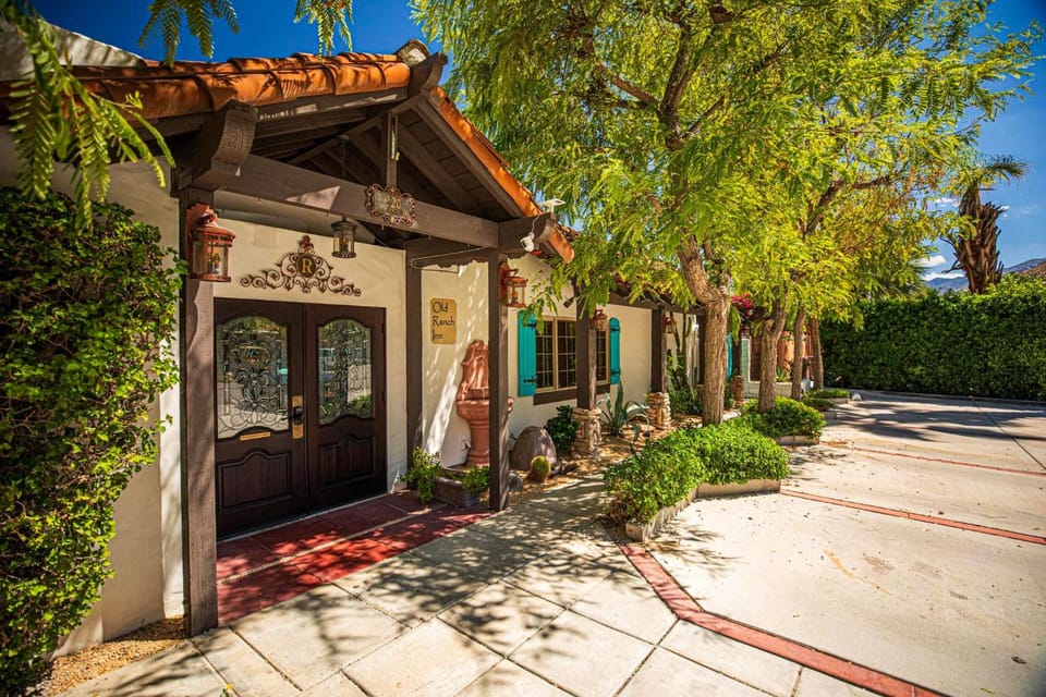 Old Ranch Inn - Adults Only 21 & Up Hotel in Palm Springs