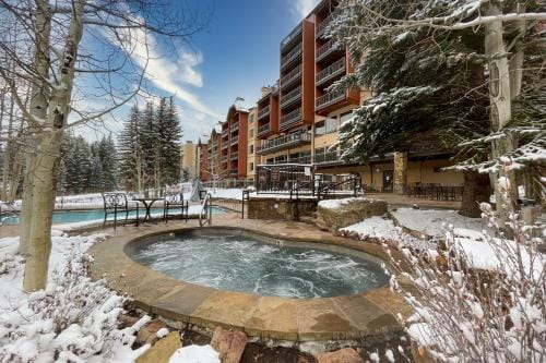 Lion Square Lodge South 550 Hotel in Lionshead Village Vail