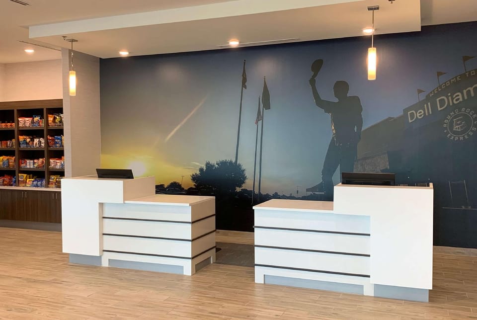 La Quinta Inn & Suites by Wyndham Round Rock near Kalahari Hotel in Round Rock