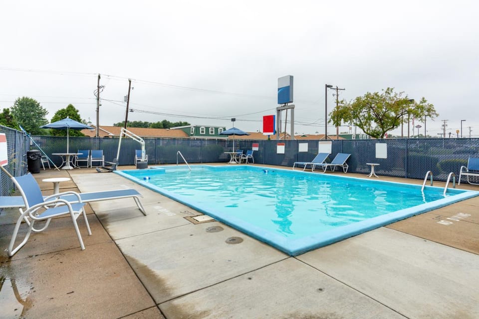 Days Inn by Wyndham New Philadelphia Hotel in Ohio