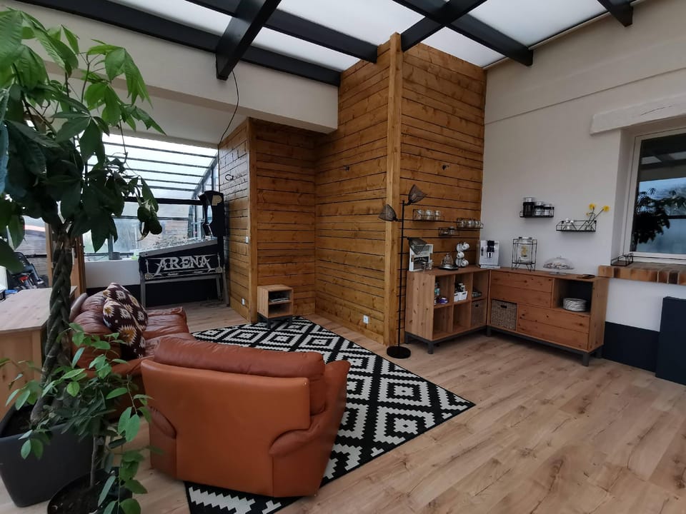 Le Bois aux Cerfs Hotel in Île-de-France