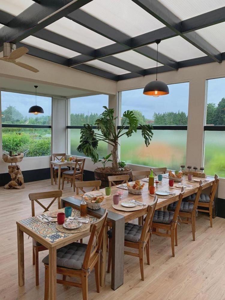 Le Bois aux Cerfs Hotel in Île-de-France