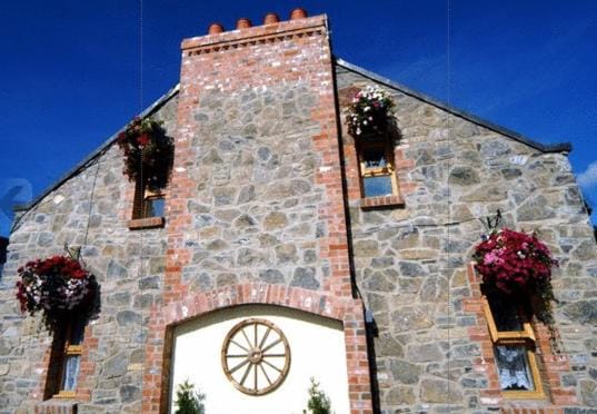 New Overlander Inn Hotel in Wales