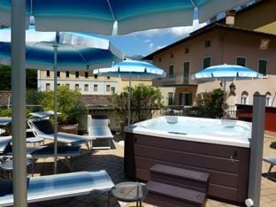 Lake Hotel Benaco Hotel in Nago–Torbole