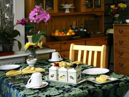 Linden Lodge Guest House Hotel in Weston-super-Mare