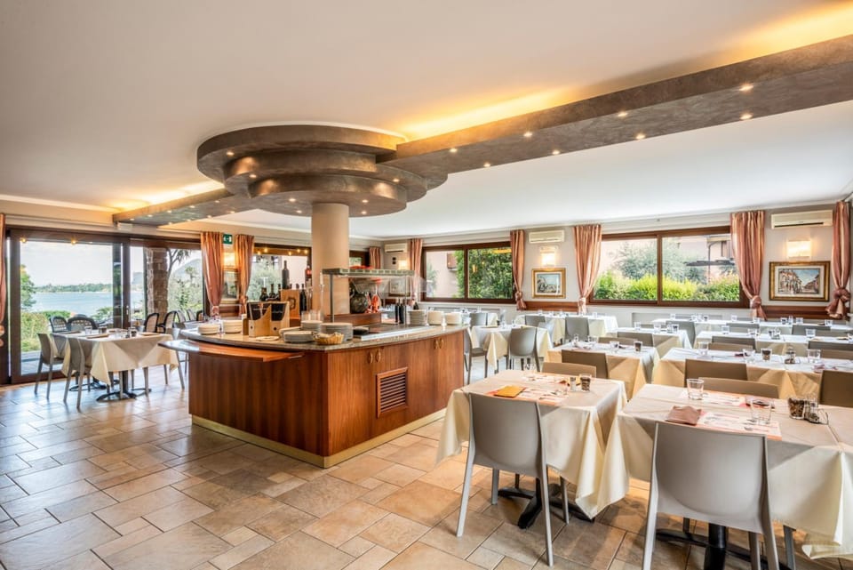 Onda Blu Resort Apartment hotel in Manerba del Garda