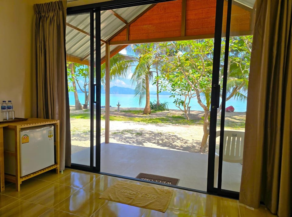 Kradan Beach Resort Resort in Thailand