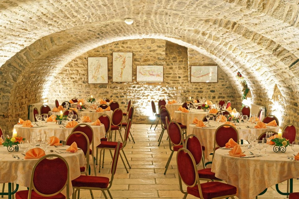 Logis Des Trois Maures Hotel in Bourgogne-Franche-Comté