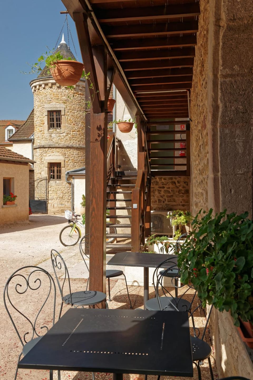 Logis Des Trois Maures Hotel in Bourgogne-Franche-Comté