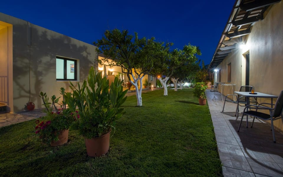 Studios Kydonia Hotel in Crete