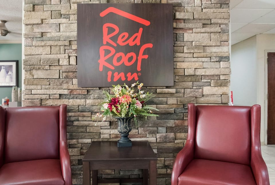 Red Roof Inn Tupelo Hotel in Tupelo