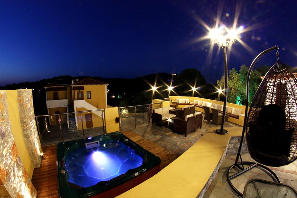 Skiathos Island Suites Apartment hotel in Troulos