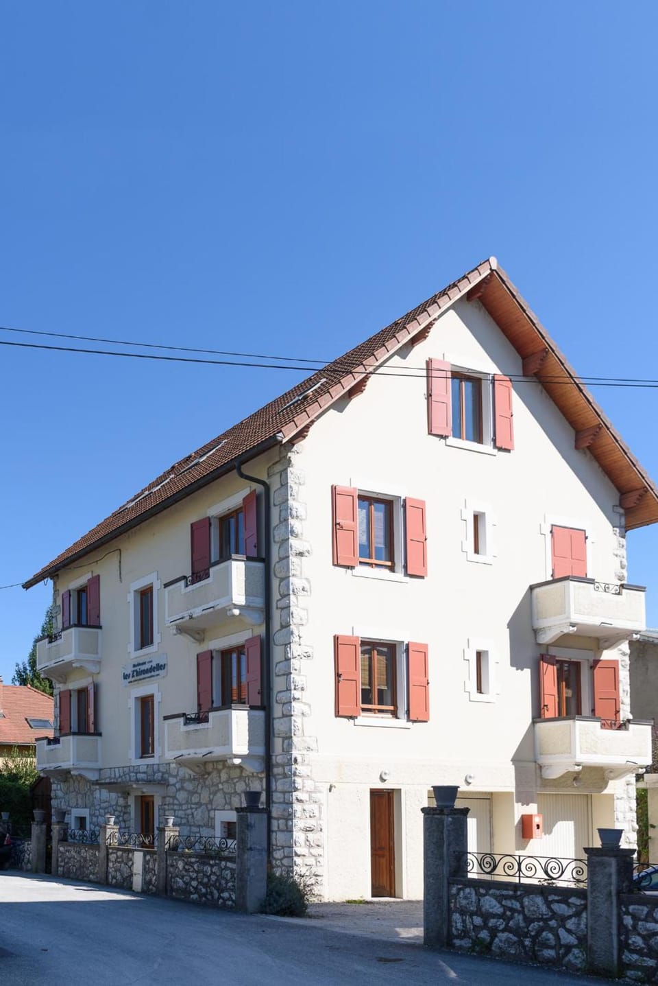 Les Z'hirondelles Hotel in Annecy