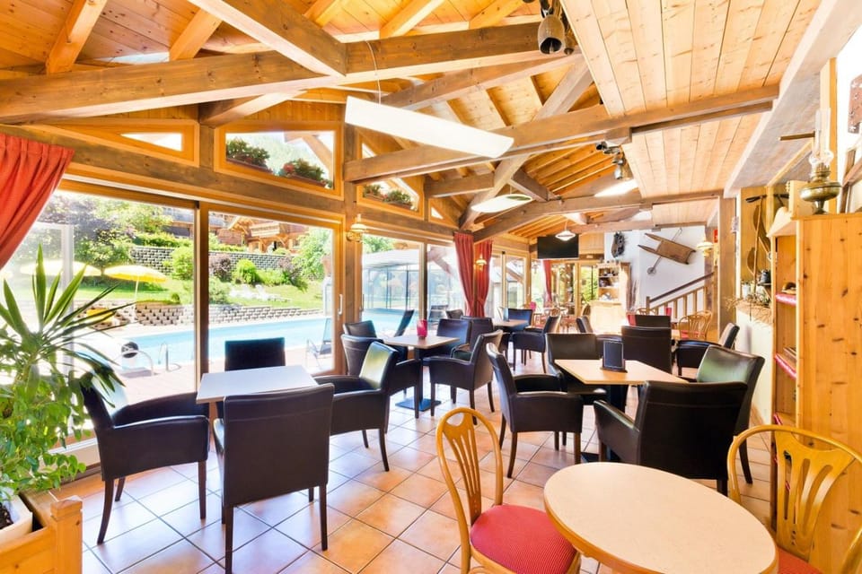 Hotel Les Bruyeres Hotel in Montriond