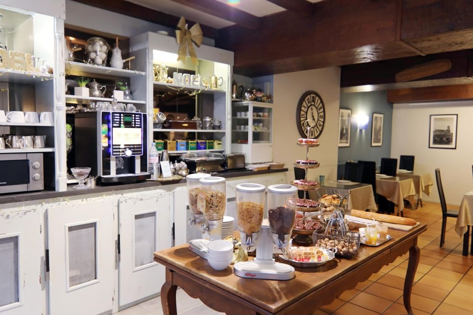 Charming Hotel - Les Pasteliers Hotel in Albi