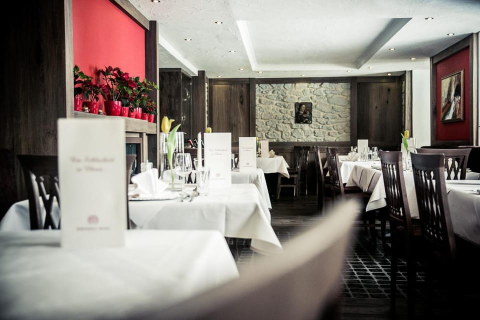 Schlosshotel Seewirt Hotel in Carinthia, Austria