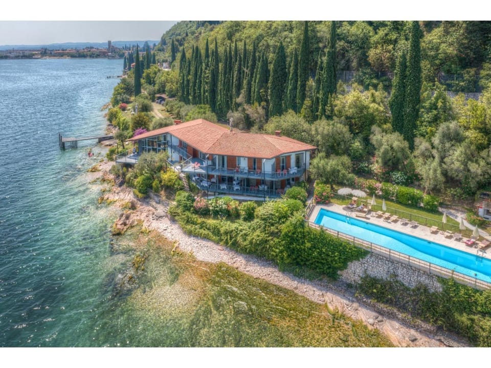 Villa Cappellina Hotel in Lake Garda