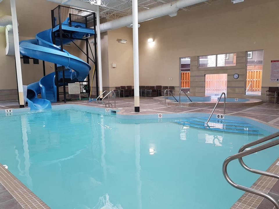 Paradise Resort Club and Spa Hotel in Canmore